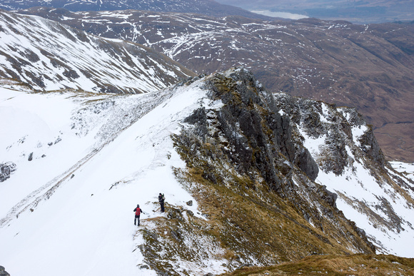 Heading along the ridge towards Streap Comhlaidh